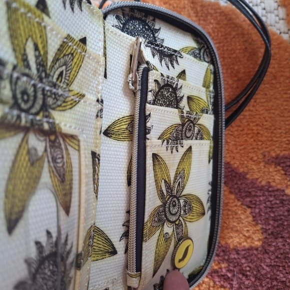 Sakroots Smartphone Crossbody Wallet - Picture 5 of 9